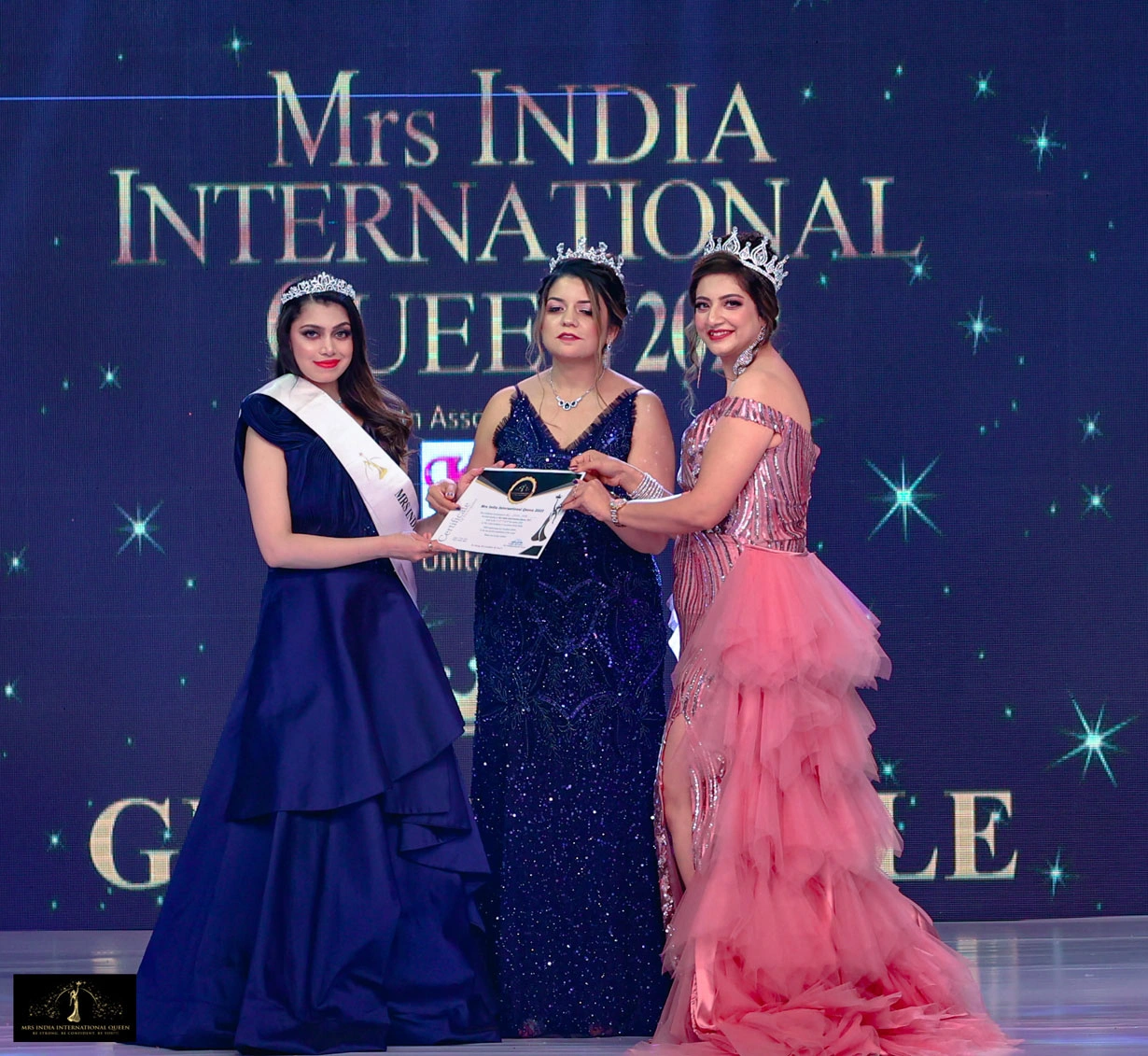 CROWNING MOMENTS - Mrs India International Queen