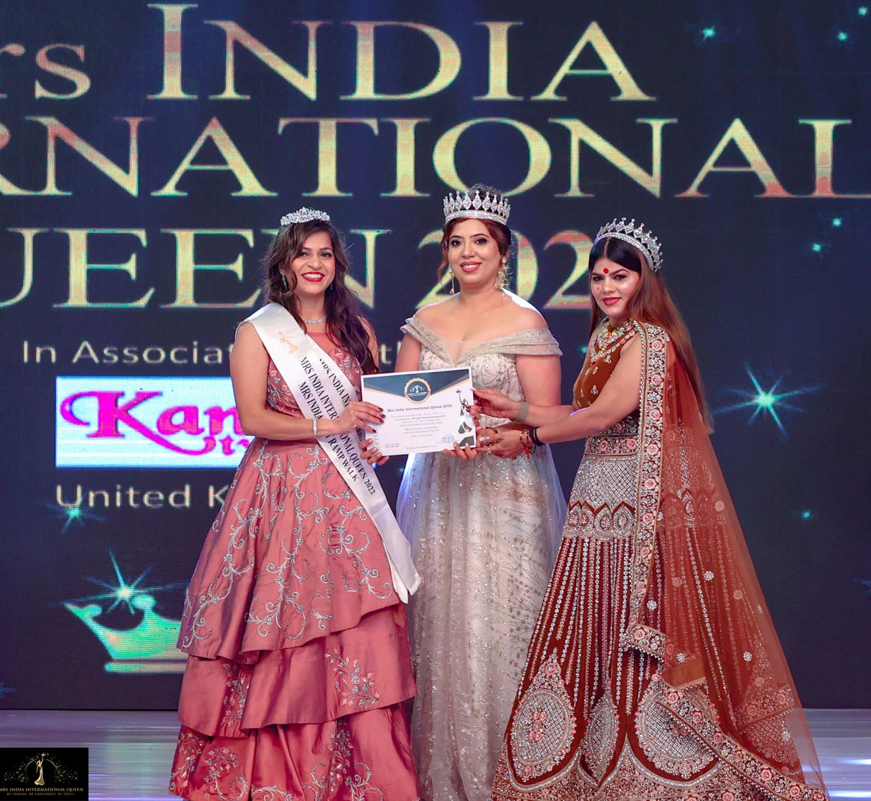 CROWNING MOMENTS - Mrs India International Queen