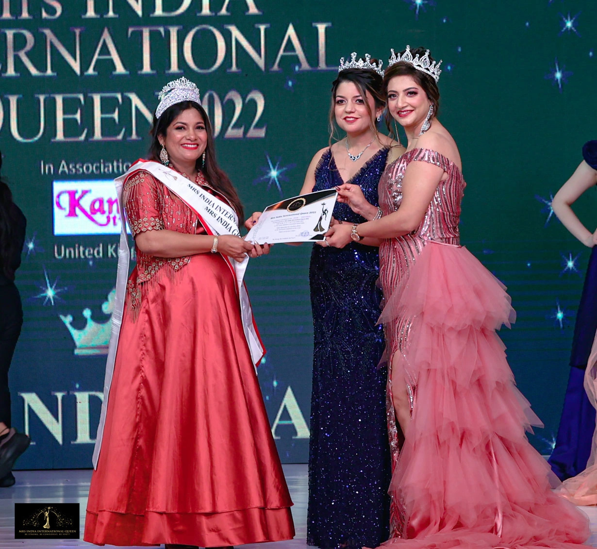 CROWNING MOMENTS - Mrs India International Queen