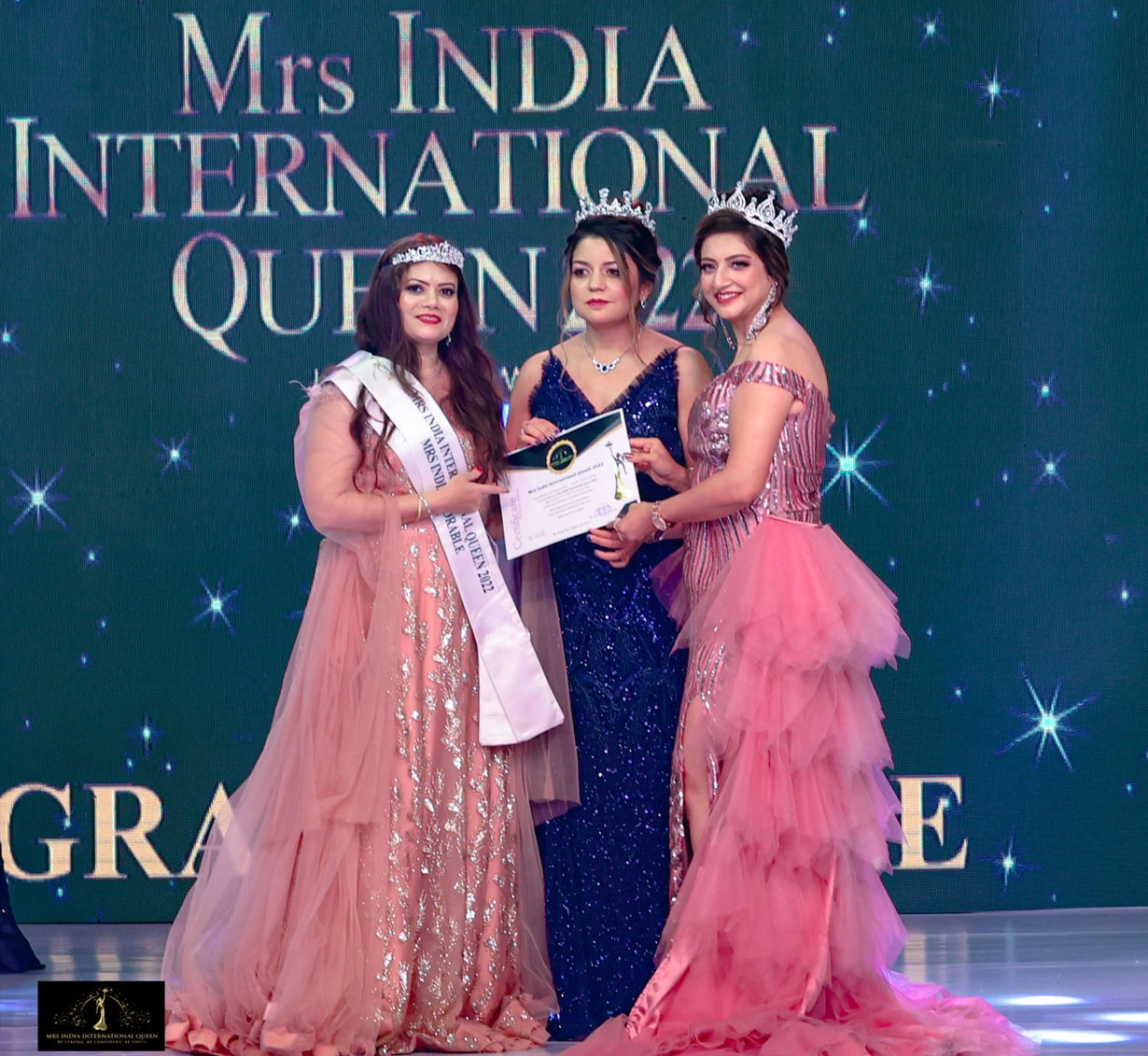 CROWNING MOMENTS - Mrs India International Queen