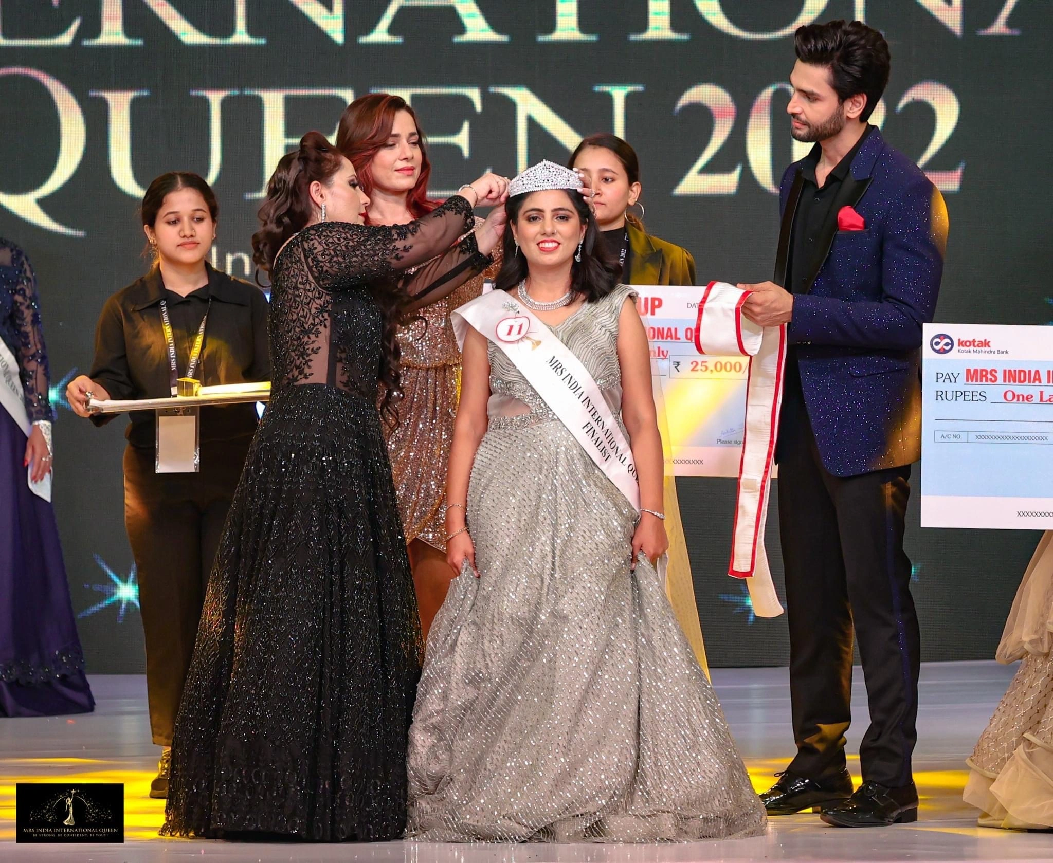 WINNING MOMENTS - Mrs India International Queen