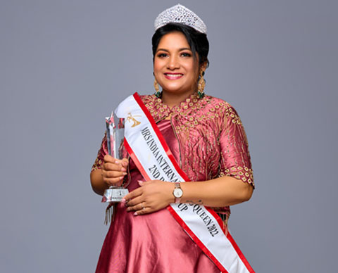 Mrs India International Queen 2022
